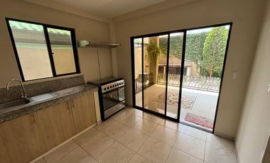 Alquilo hermosa casa La Joya de 3 dormitorios