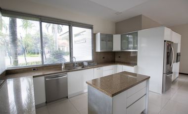 VENTA CASA LAGO SOL, SAMBORONDON, MODERNA