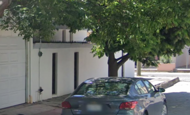 SE VENDE CASA