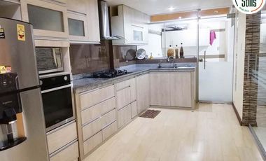 SOLÍS VENDE CASA DE 4 PISOS CON PISCINA EN BAÑOS DEL INCA