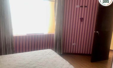 SOLÍS VENDE CASA DE 4 PISOS CON PISCINA EN BAÑOS DEL INCA