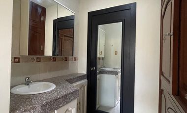 En venta casa de 3 dormitorios en urb.La Martina en Duran.