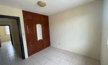 En venta casa de 3 dormitorios en urb.La Martina en Duran.
