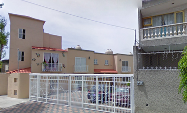 Casa en Venta Av. Chihuahua 134, Hab Valle Ceylan Tlalnepantla, Méx.