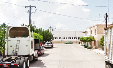 SE VENDE CASA / COPROPIEDAD 50%