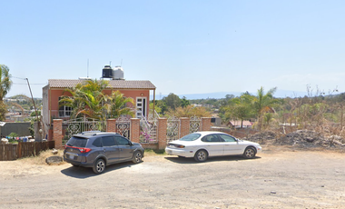 CASA EN VENTA EN CUITZEO JALISCO