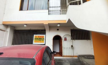 DEPARTAMENTO 1ER PISO EN VENTA 128 M2 URB. MAYORAZGO - ATE