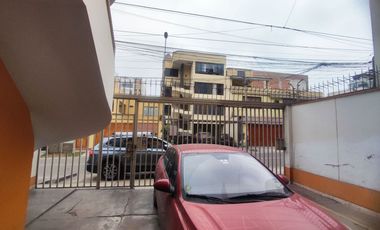 DEPARTAMENTO 1ER PISO EN VENTA 128 M2 URB. MAYORAZGO - ATE