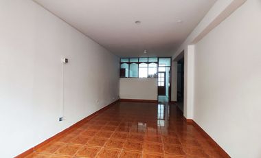DEPARTAMENTO 1ER PISO EN VENTA 128 M2 URB. MAYORAZGO - ATE