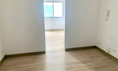 VENTA DE OFICINA 29 m² BARRANCO LIMITE MIRAFLORES, EDIFICIO EMPRESARIAL