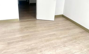 VENTA DE OFICINA 29 m² BARRANCO LIMITE MIRAFLORES, EDIFICIO EMPRESARIAL