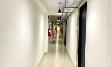 VENTA DE OFICINA 29 m² BARRANCO LIMITE MIRAFLORES, EDIFICIO EMPRESARIAL