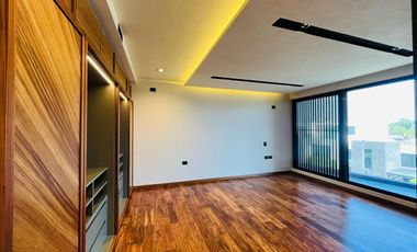 Casa en PreVenta con 6 recámaras en Lomas de Angelópolis I