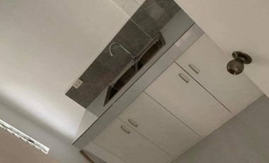 2-bedroom house available in Liloan, conveniently close to the market. Enjoy modern amenities, a secure environment, and a spacious garage in this com