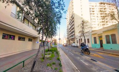 Tipo Mariposa, A Pasos De Barrio Italia, Metro. Arrendado