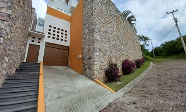 CASA EN VENTA RANCHO SAN DIEGO IXTAPAN DE LA SAL