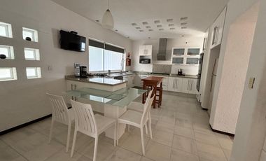 CASA EN VENTA RANCHO SAN DIEGO IXTAPAN DE LA SAL