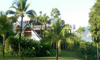 Luxury 5-Bedroom Villa on Impressive 25 Rai Oceanfront Plot
