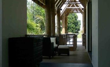 Luxury 5-Bedroom Villa on Impressive 25 Rai Oceanfront Plot