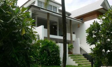 Luxury 5-Bedroom Villa on Impressive 25 Rai Oceanfront Plot