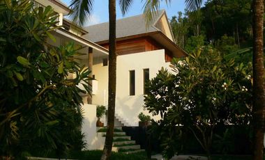 Luxury 5-Bedroom Villa on Impressive 25 Rai Oceanfront Plot