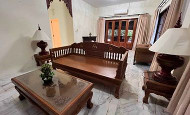Four-Bedroom Villa Estate on 4.5 Rai Grounds