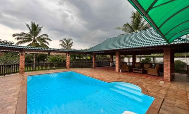 Four-Bedroom Villa Estate on 4.5 Rai Grounds