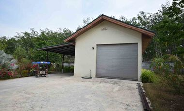 Four-Bedroom Villa Estate on 4.5 Rai Grounds