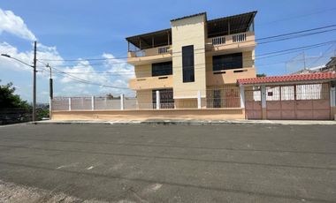 casa de venta en manta zona centro