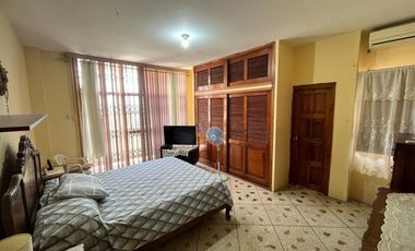casa de venta en manta zona centro