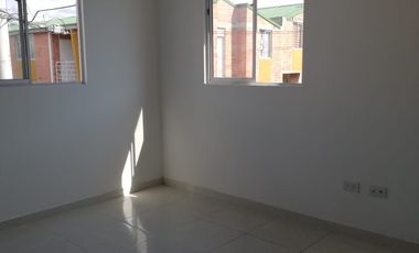 VENDO CASA EN  CONJUNTO GIRARDOT