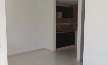 VENDO CASA EN  CONJUNTO GIRARDOT