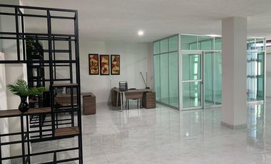 ESPECTACULAR OFICINA DE UN PISO COMPLETO EN RENTAA PRECIO INIGUALABLE