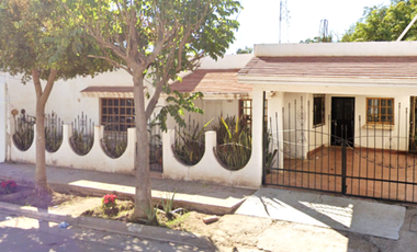 SE VENDE CASA / COPROPIEDAD 50%