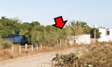 SE VENDE TERRENO CON CONSTRUCCION
