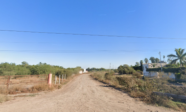 SE VENDE TERRENO CON CONSTRUCCION