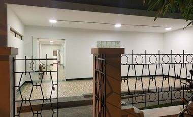 VENDO O ARRIENDO EDIFICIO EN EL CENTRO DE MONTERIA EN COLOMBIA