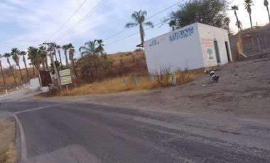 TERRENO EN EL LAGO DE TEQUESQUITENGO