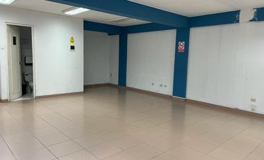 LOCAL COMERCIAL, EN AVENIDA PRINCIPAL EN PLENA ZONA COMERCIAL DE CHORRILLOS