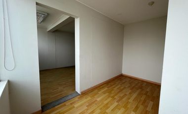 LOCAL COMERCIAL, EN AVENIDA PRINCIPAL EN PLENA ZONA COMERCIAL DE CHORRILLOS