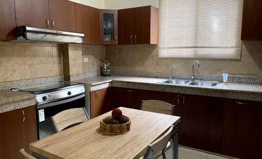 Via la Costa, Renta Linda Casa 3 dormitorios SIN MUEBLES