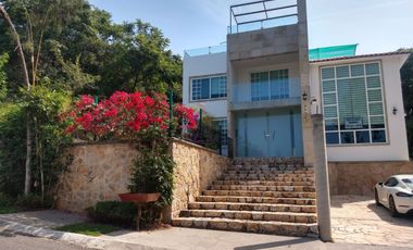 EXCELENTE CASA EN VENTA 