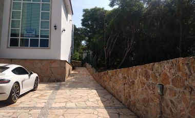 EXCELENTE CASA EN VENTA 