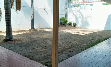 Casa en Venta Esquina en Jardines del Bosque con Excelente Ubicación