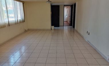 Casa en Venta Esquina en Jardines del Bosque con Excelente Ubicación