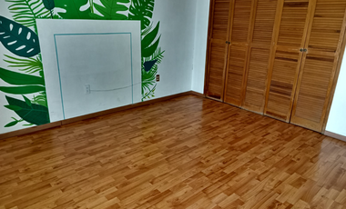 Casa en Venta Esquina en Jardines del Bosque con Excelente Ubicación