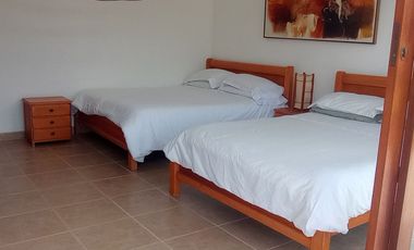 VENDO  BELLA   PROPIEDAD  EN  LA  VEGA