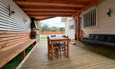 Casa en Venta en Algarrobo con Piscina y Gran Terreno