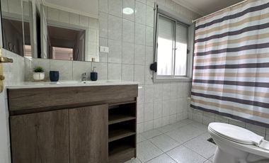 Casa en Venta en Algarrobo con Piscina y Gran Terreno