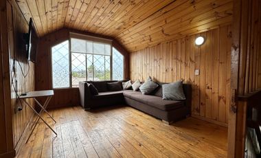 Casa en Venta en Algarrobo con Piscina y Gran Terreno